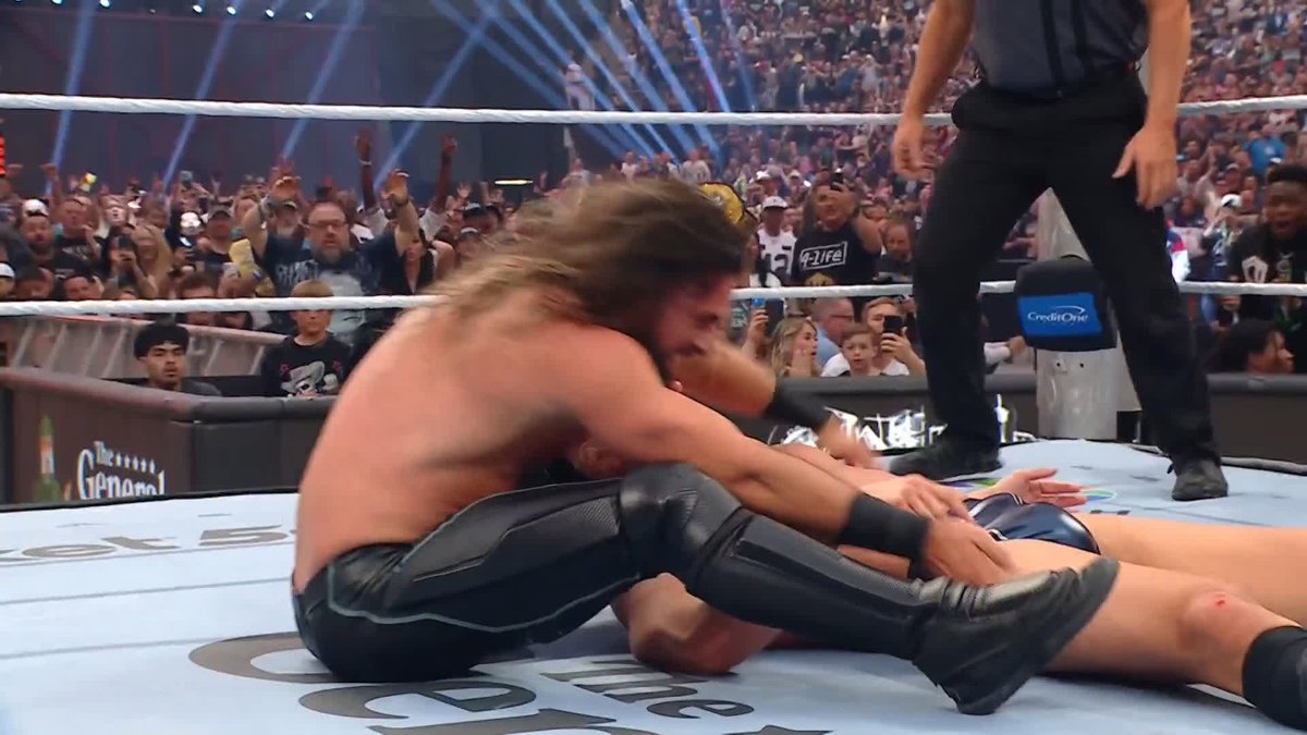 WHAT A MATCH!!! Stream #WrestleMania LIVE RIGHT NOW on the ESPN app! ➡️