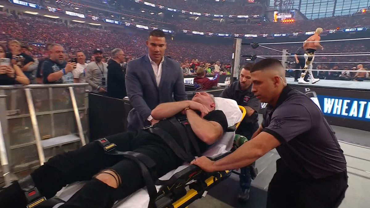 A message for the Vegas crowd on his way out 🙄 Pat McAfee Stream #WrestleMania LIVE RIGHT NOW on the @ESPN app! ➡️