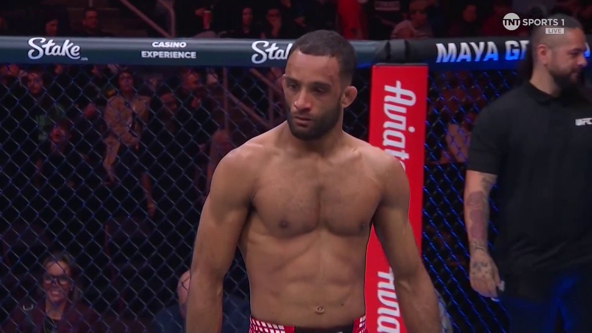 🤯🤯🤯🤯 Jai Herbert just got a STATEMENT win against Mandel Nallo! 🏴 #UFCWinnipeg | Stream TNT Sports on HBO Max