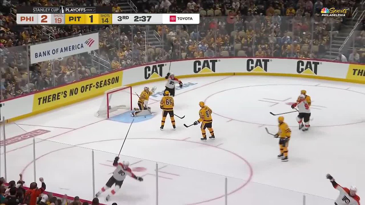 PORTER MARTONE 19 YEARS OLD IN HIS FIRST PLAYOFF GAME! 🔥