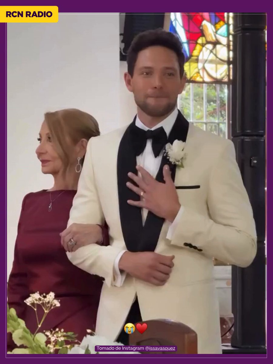 La empresaria colombiana Daniela Ospina y el actor venezolano Gabriel Coronel se casaron en una ceremonia religiosa en Medellín el 18 de abril de 2026, acompañados de familiares y amigos. 👏🏻😍 Durante la celebración, eligieron “Tan enamorados” de Ricardo Montaner para su primer baile, incluso cantándola juntos en uno de los momentos más emotivos de la noche. 🥳 #danielaospina #gabrielcoronel