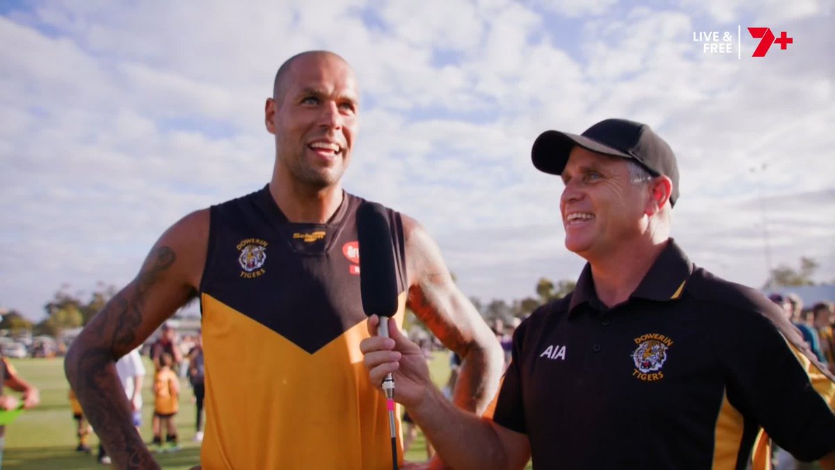 "Unbelievable to come back home, it was awesome." Crawf interviews Buddy following his return to the Dowerin Tigers, where his football journey began!