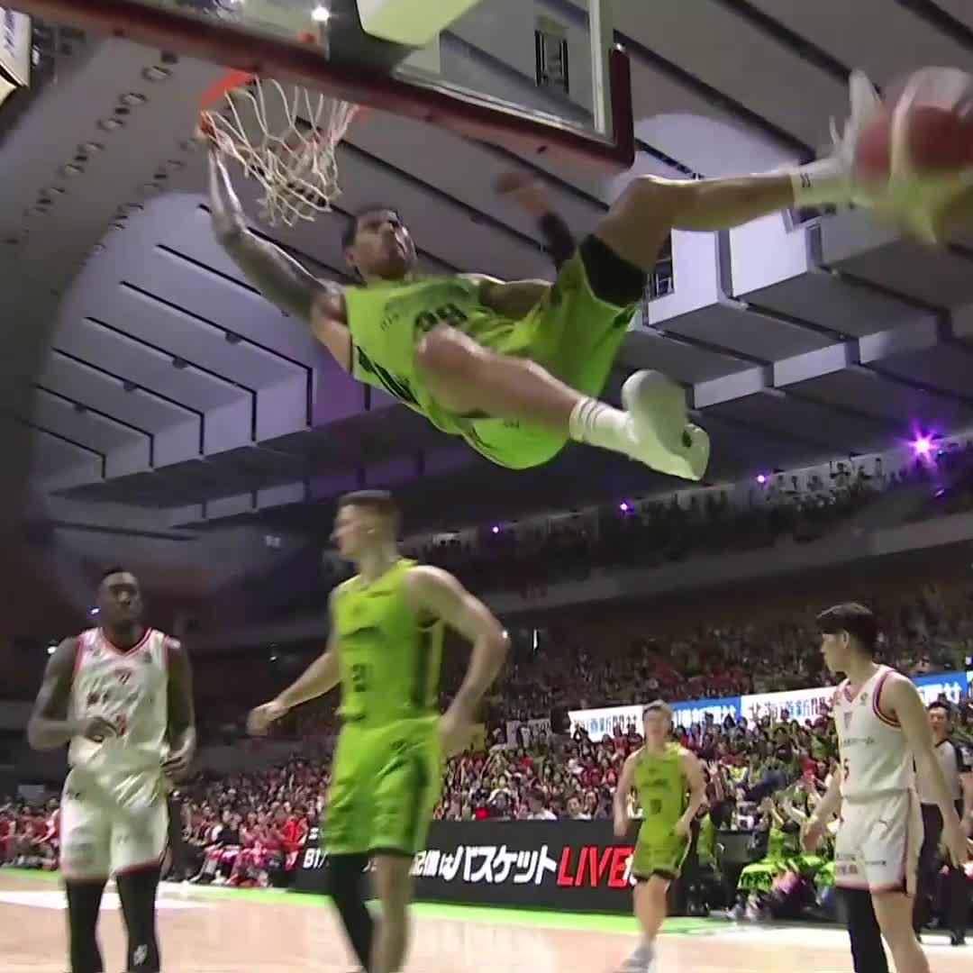 なんだこの高さは!? マックス・ヒサタケがリングを豪快に揺らす🔥 Max Hisatake レバンガ北海道 #Bリーグ #りそなグループ