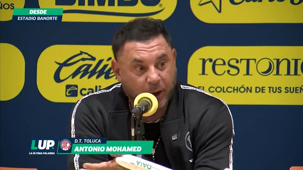 "LO QUE NOS HACE ENOJAR ES QUE LA JUEZA DE LÍNEA NO PUEDE ABRAZAR A ZENDEJAS COMO LO ABRAZA ¿POR QUÉ NO ABRAZÓ ASÍ A HELINHO?" 😬 #LUP | Mohamed sobre el contó de bronca al finalizar el partido. @chermosillo27: "No tiene nada que hacer la abanderada correteando a Zendejas"