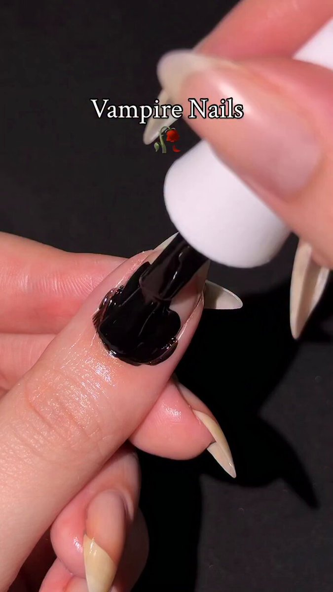 Vampire Nails 🥀
