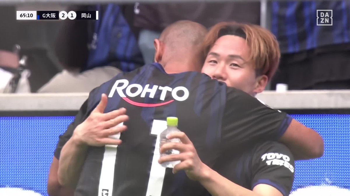 待望のホットライン🔵⚫️ 怪我から復帰の宇佐美のパスに 受けたジェバリがコントロールショット！ 10試合ぶりに戦線復帰の宇佐美が “4分間“で違いを見せる！ 🏆 明治安田J1百年構想リーグ 🆚 G大阪×岡山 📺DAZN ライブ配信中 #Ｊリーグ #だったらDAZN