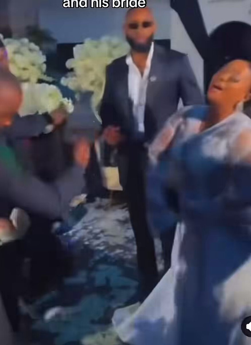 Ex BBNaija star Emmanuel has the most nonchalant attitude has the Groom in the world 😭😭