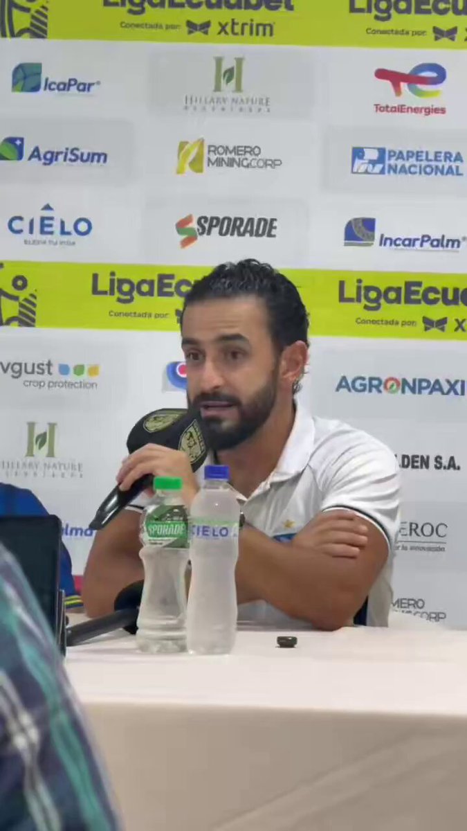 🥺🤬 DURA DENUNCIA 🥺😡 “Aprovecho para comentarles a todos ustedes que hace 6 meses estamos solos en el club, no hay quien nos respalde”. Así de directo fue Ahmad Tayarani en rueda de prensa tras el partido de Delfín SC 🔵💛 🎥: Zulay Pesantez