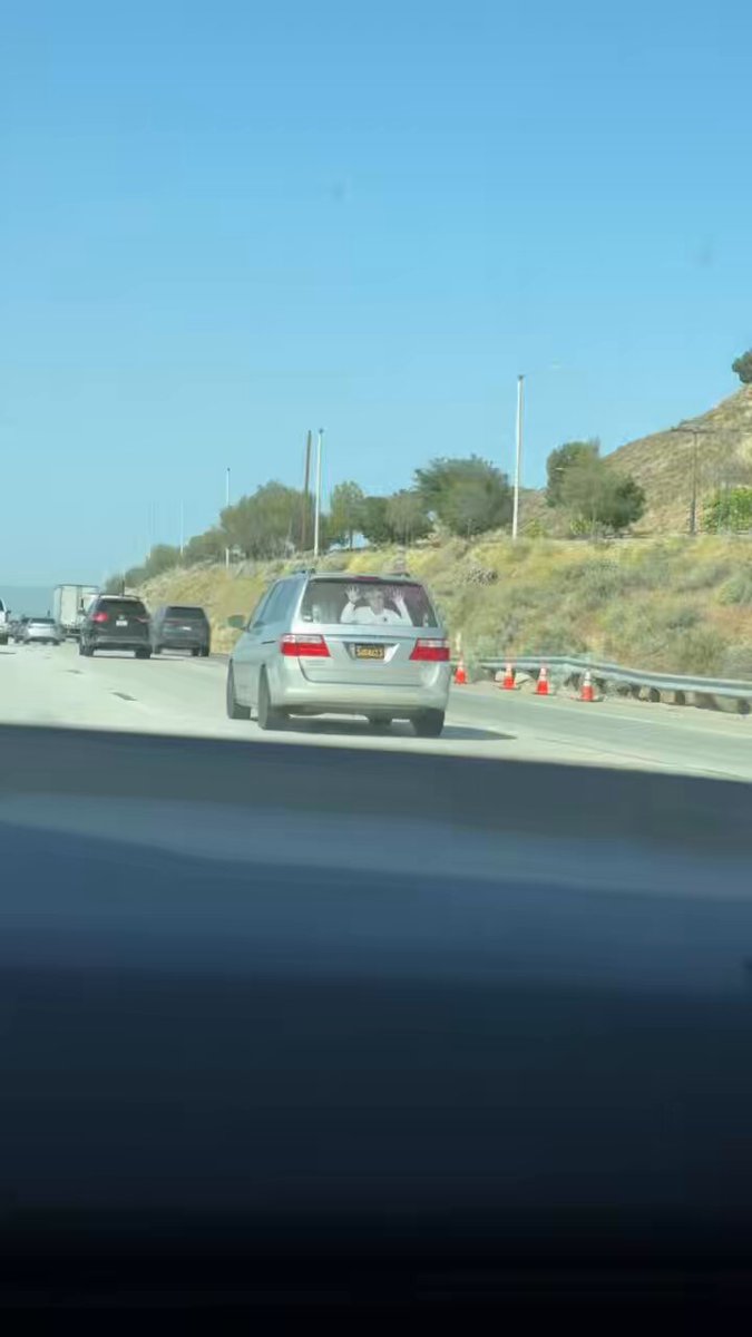 not the iconic run bts yoongi with “SUGA613” number plate HELPPPP😭