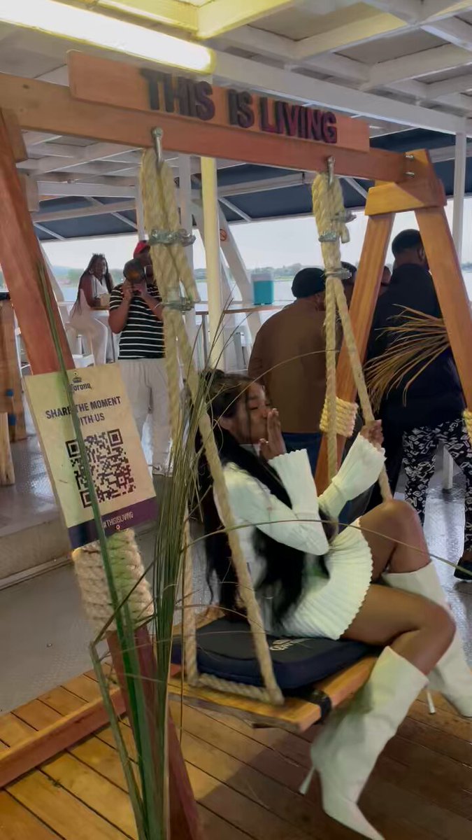 See her finally doing a photoshoot!!! 🙂‍↔️🤭!! Oh MaTha #ThandekaTshabalala