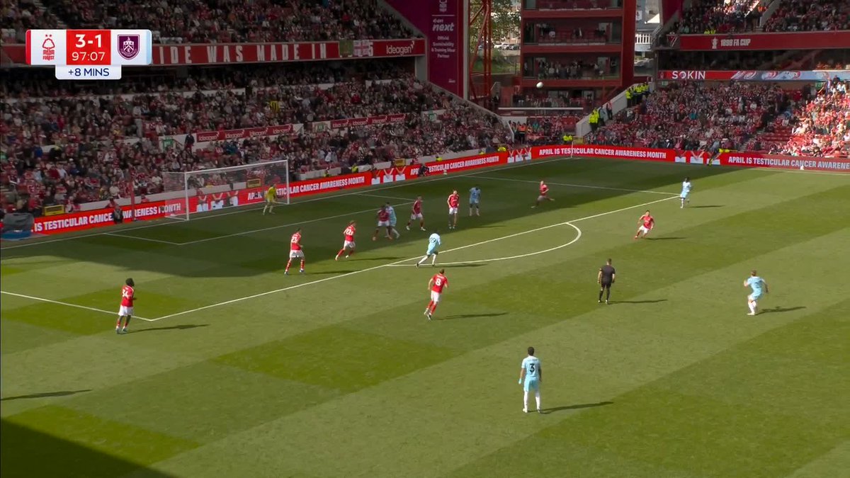 Igor Jesus seals the victory for Nottingham Forest with his first goal at the City ground! 🌳