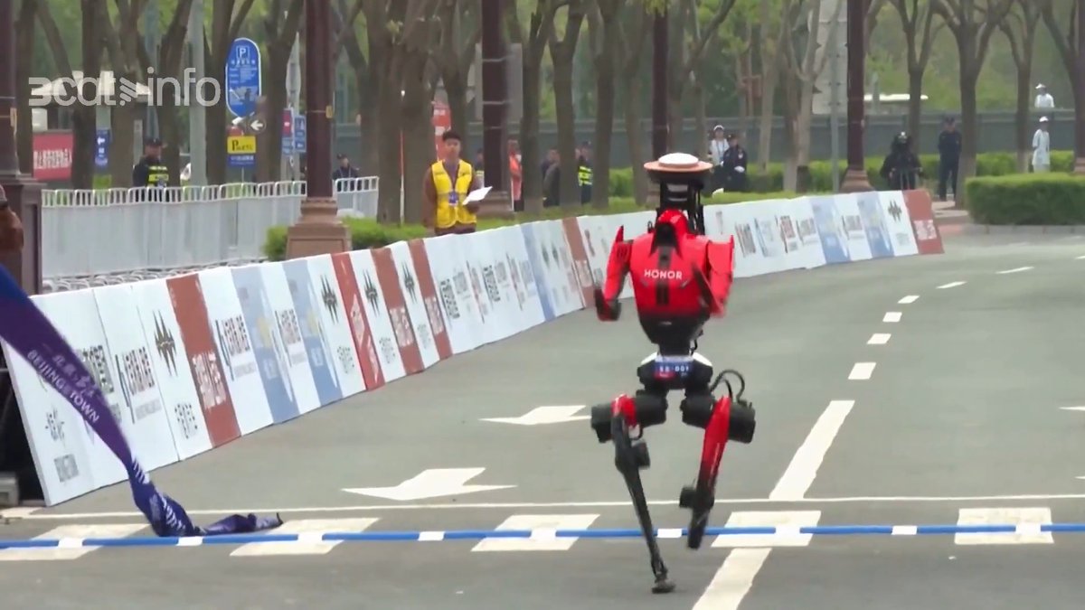 Un robot humanoide bat el rècord humà de mitja marató, amb un temps de 50 minuts i 26 segons. Supera així l'ugandès Jacob Kiplimo, que des de fa un mes ostenta la marca dels humans en aquesta categoria