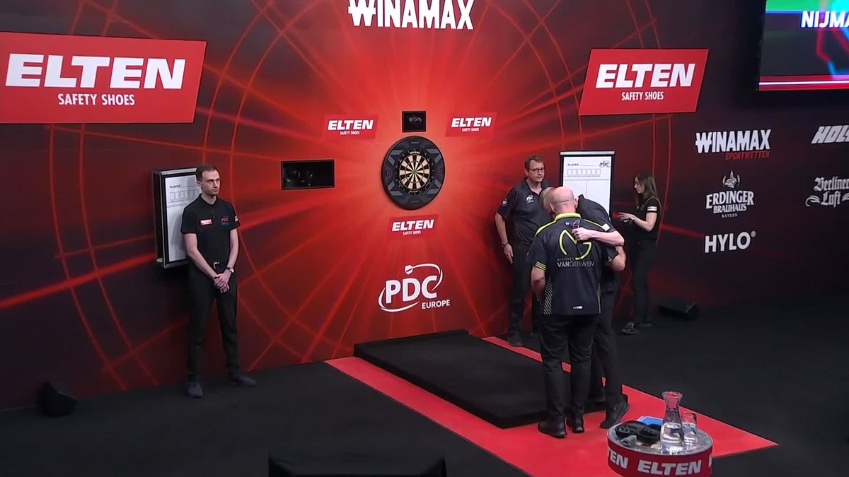 NIJMAN BATTERS MVG! Wessel Nijman is through to yet another European Tour semi-final, as the young Dutchman beats Michael van Gerwen 6-2! 📺 #ET5