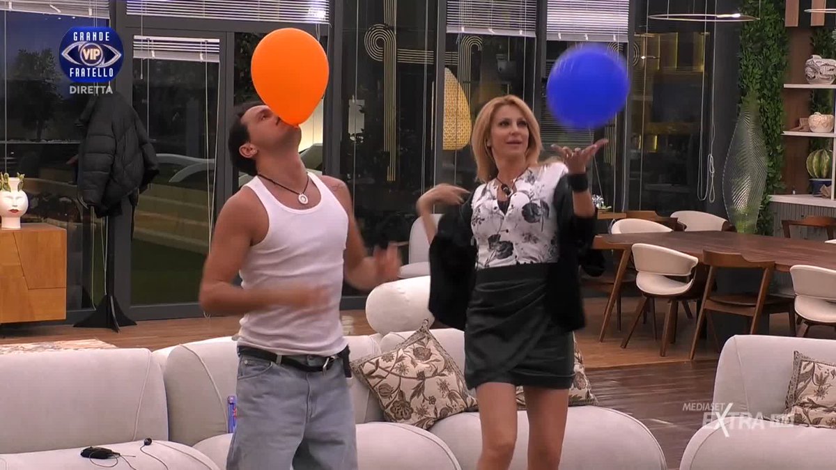 "Lucia non guardare" 😂 #GFVipLateShow #GFVIP