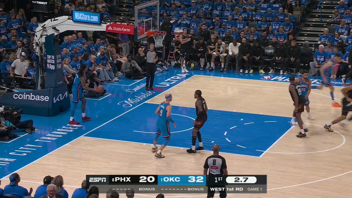 Jaylin with the DART to Chet at the buzzer! 🚨