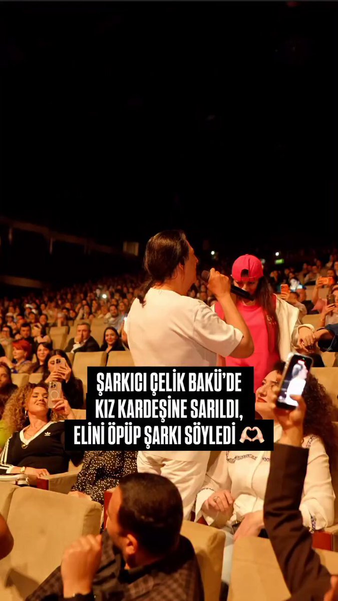 Bakü konserimizde 2000 kişilik seyircimiz arasında bir özel gereksinimli kardeşimizi gördüm ve sahneden bir anda inip kendisine koşmak istedim. Şarkıyı ona ve gözyaşları içindeki annesine armağan ettim. Sarıldım, ellerinden öptüm. Çok duygulu anlardı benim için. Hayatta zor şartlarda olan birinin tüm bu zorluklara rağmen emek verip benim sahneme gelmesi, orada olmak için özveride bulunması beni hep duygulandırmıştır. Teşekkür ederim, var olun! ❤️🫶🏻 @nona_style__