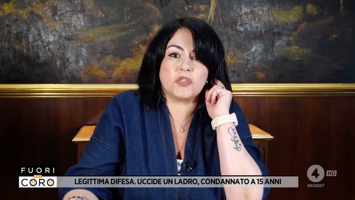 "Mio fratello ha difeso la sua famiglia, la sua casa!" Sara, sorella di Francesco Putortì, macellaio di Reggio Calabria condannato a 15 anni e 6 mesi di carcere per aver ucciso un ladro che era entrato nella sua casa. #Fuoridalcoro