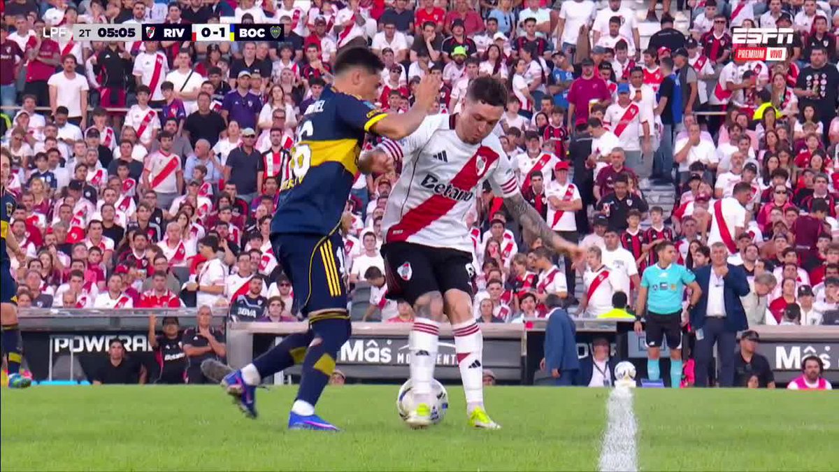 Tenés que techar el estadio, los genios hacen eso.