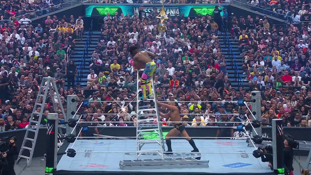 This Ladder Match is complete CHAOS!! 😳 #WrestleMania