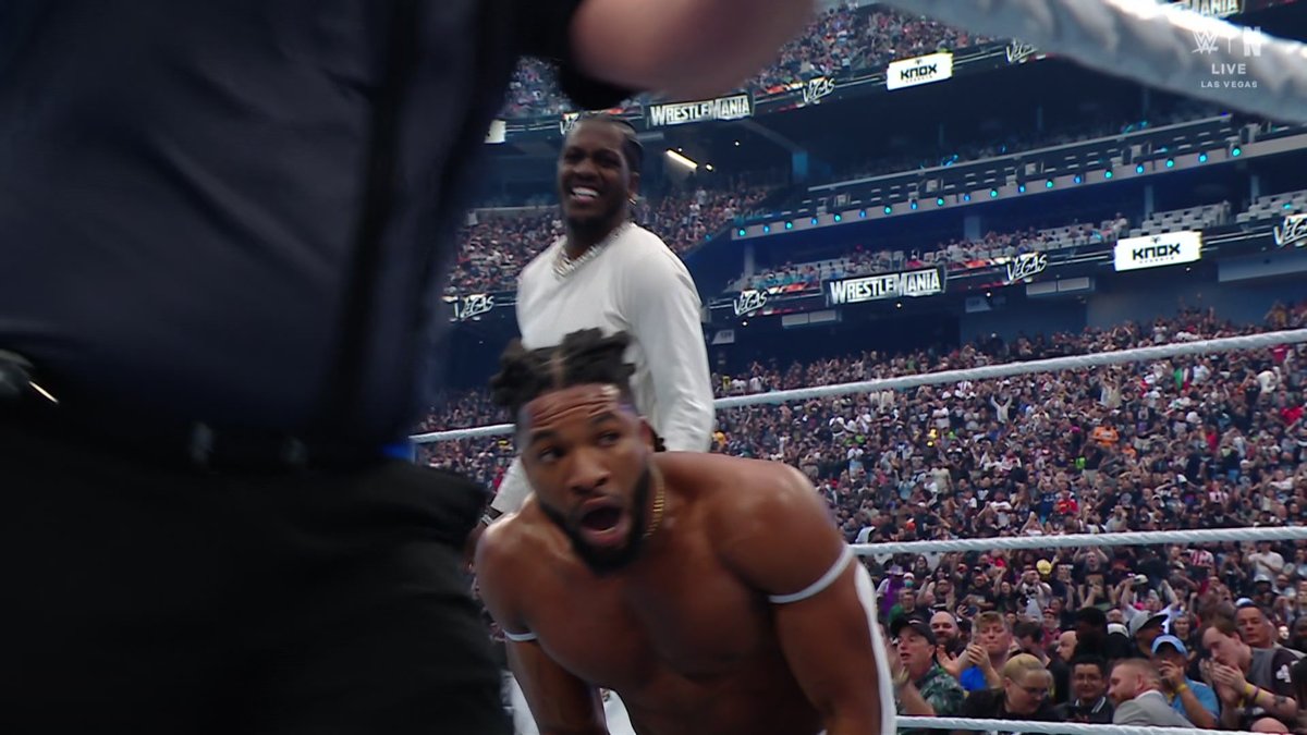 #ANDNEW WHOOP THAT TRICK!!!!! TRICK WILLIAMS IS THE NEW UNITED STATES CHAMPION!!!!! #WrestleMania