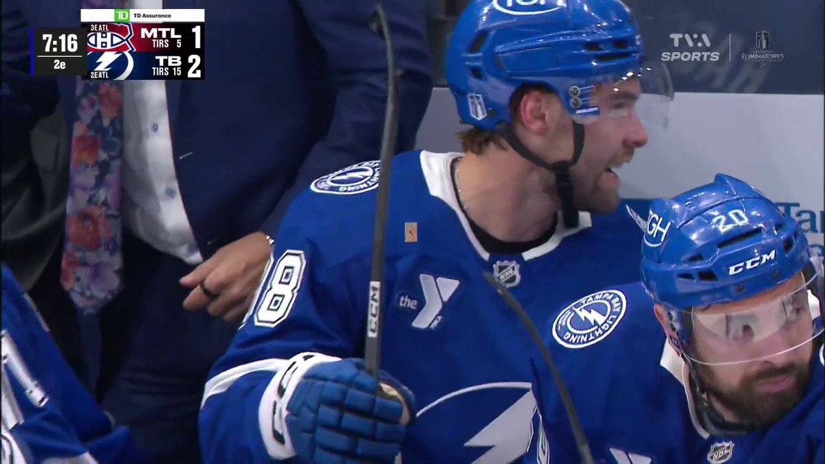 Après le 2e but des siens, Jake Guentzel va narguer le banc du CH... 😳