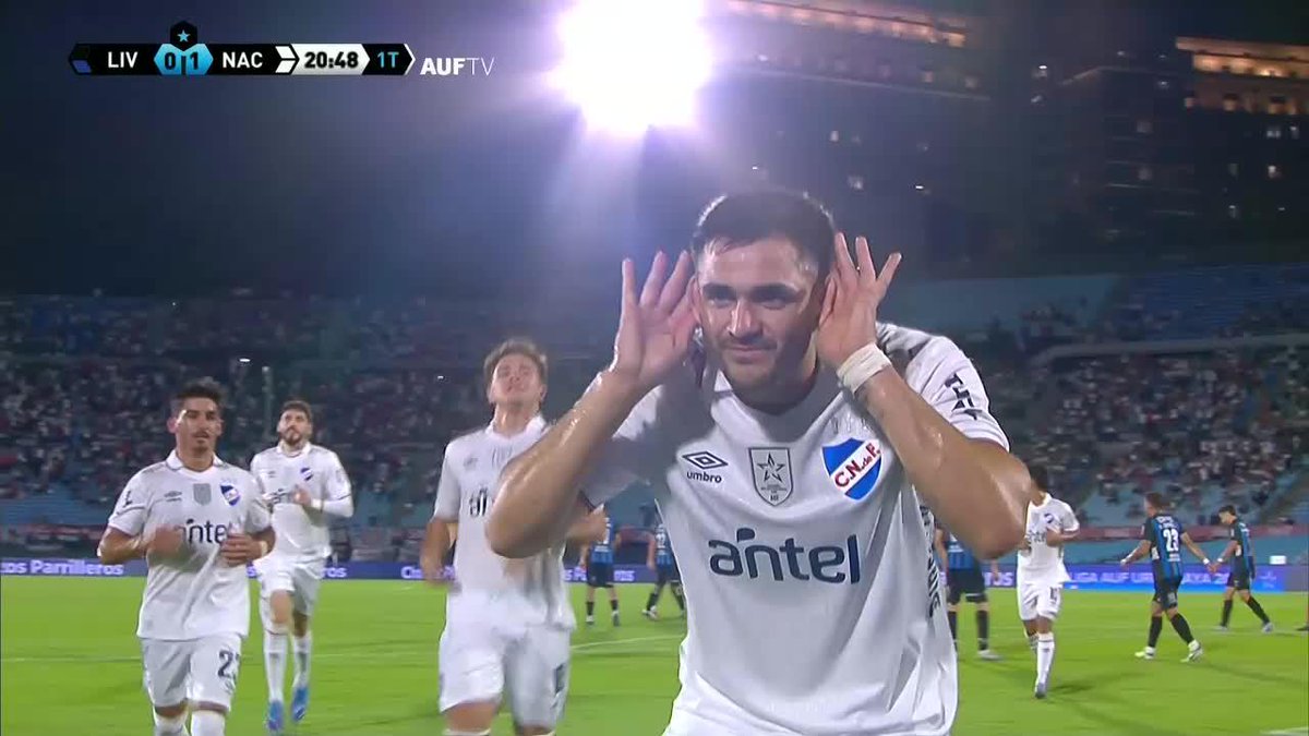 JUSTO DESPUÉS DEL HISTÓRICO FESTEJO SUPERCLÁSICO DE PAREDES EN EL MONUMENTAL. Maxi Gómez marcó el 1-0 de Nacional ante Liverpool por el Apertura de Uruguay y... ¿cómo festejó? ¡¡¡TOPO GIGIO!!! 📺 #DisneyPlus Plan Premium