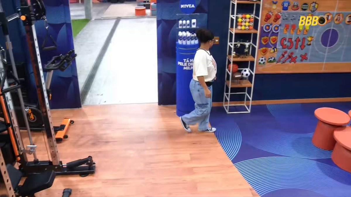 “Você entrou sozinha e você vai sair sozinha, e se chegar na final com o troféu… e com o mundo te amando lá fora.” A Milena falando sozinha, estão votando pra ajudar ela? #BBB26