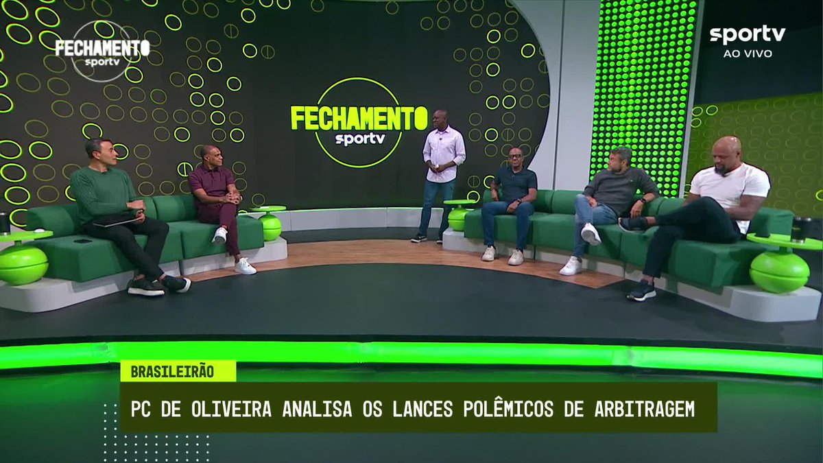 PC de Oliveira analisou a decisão da arbitragem em anular a penalidade do Athletico-PR contra o Palmeiras.