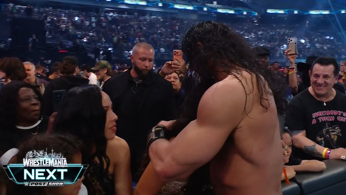 .Roman Reigns celebrating with his family! 🥰 #WrestleMania