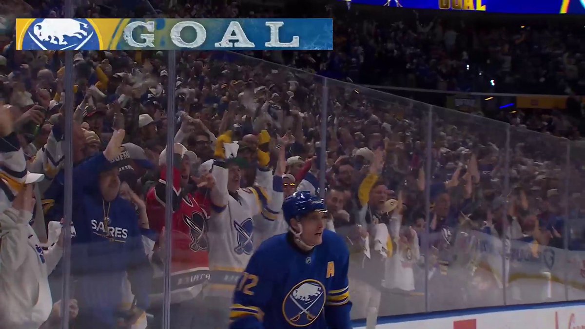 TAGE THOMPSON SCORES BUFFALO'S FIRST GOAL OF THE #STANLEYCUP PLAYOFFS! 🦬 🇺🇸: ESPN 🇨🇦: Sportsnet &amp; TVA Sports 2
