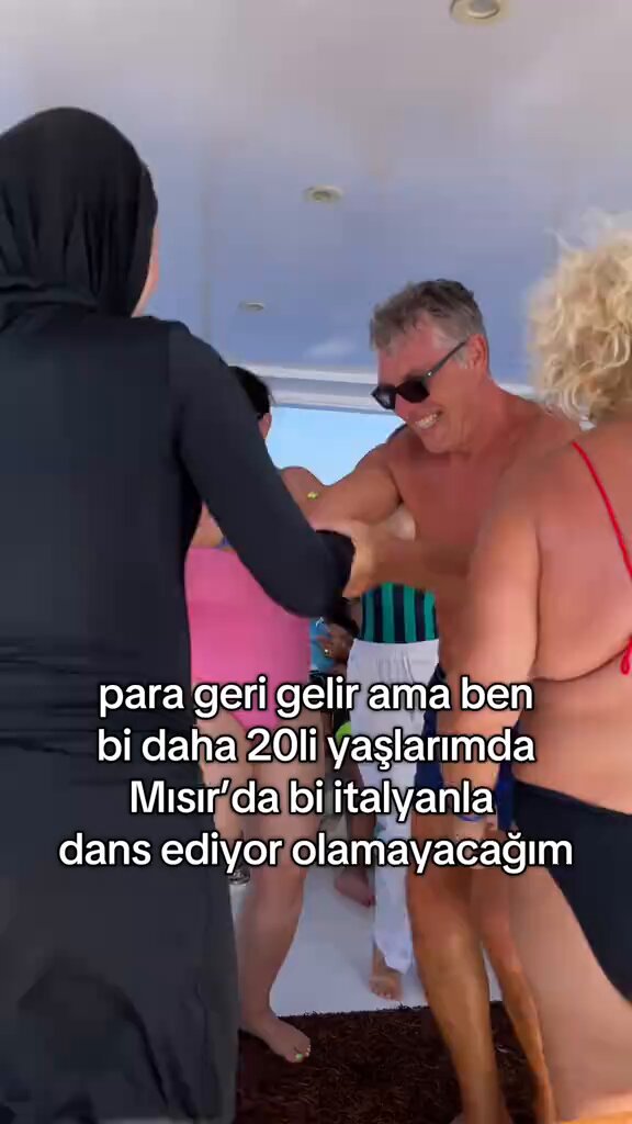 Bir genç kızın paylaşımı: “Para geri gelir ama ben bir daha yirmili yaşlarımda, Mısır’da bir İtalyan’la dans ediyor olamam.”