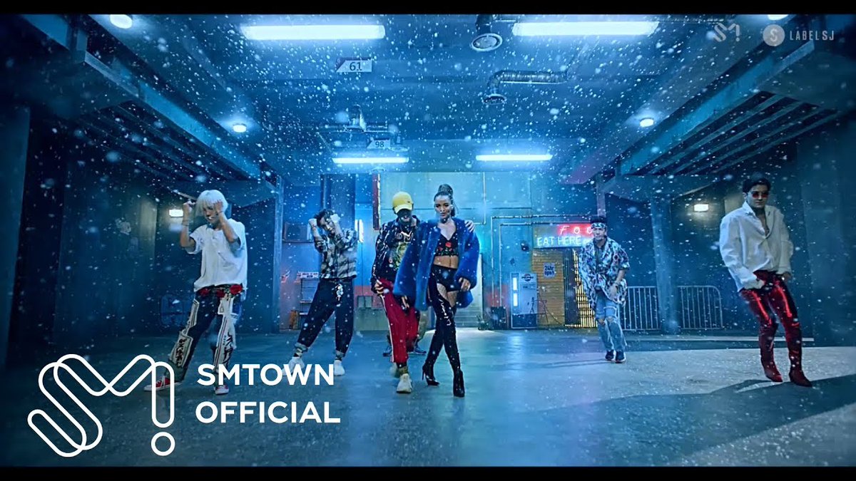 but you know who started it? SUPER JUNIOR