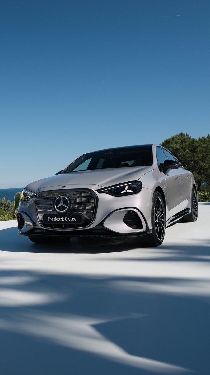 INTRODUCING the all-new Mercedes C-Class! It's now 100% electric, and it can travel up to 762km on a single charge! 👀😮 So... Thoughts?