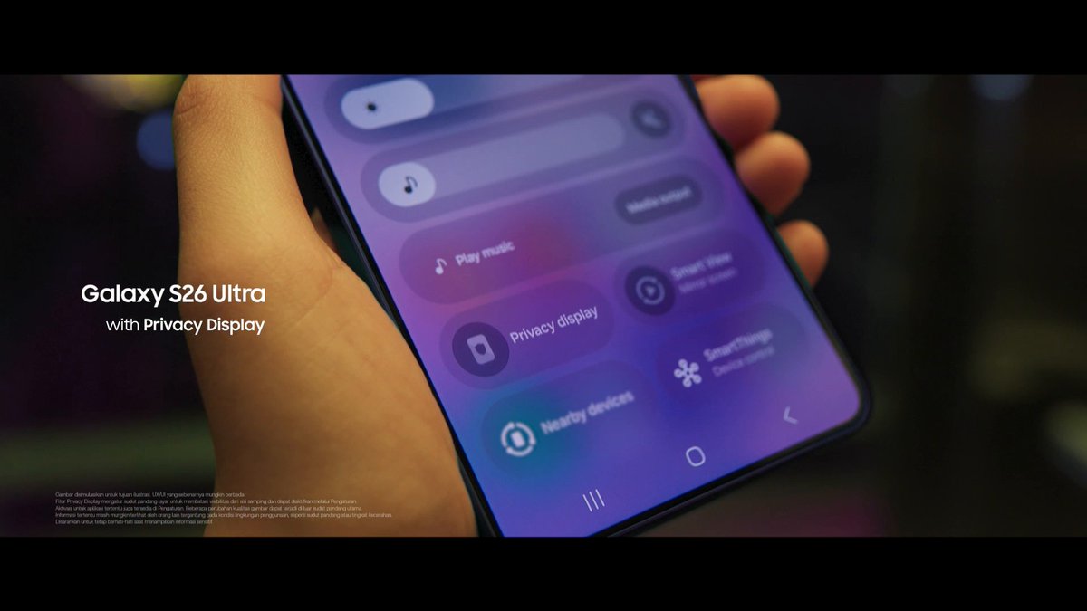 Block every view and Secure only for you 👀❌ Di misi ini, Syifa diintai banyak spy yang ingin mencuri informasi penting dari HP-nya. Dan Syifa harus tetap terlihat tenang. Dengan Privacy Display di #GalaxyS26Ultra, semua privasimu tetap aman di segala situasi meskipun ada yang mengikuti. You see. AI secure. Baik notifikasi atau satu layar, gak ada lagi yang bisa ngintip-ngintip isi HP-mu. Coba kasih rate 1-10 tentang canggihnya fitur ini! 😎 Like, share, dan tag temanmu untuk ikutan nonton Syifa menyelesaikan misi ini! — Dapatkan #GalaxyS26 Series di Samsung Experience Store terdekat dan nikmati bonus hingga Rp3.8 juta! #YouandAICan #GalaxyAI #GalaxyS26Ultra
