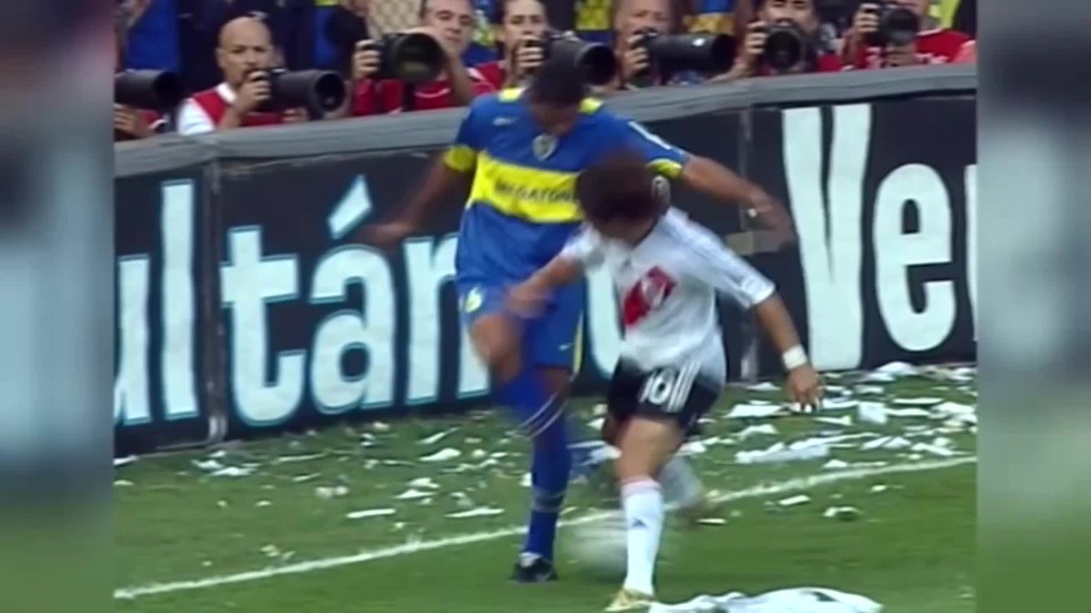 ¿Cuál es el caño más histórico de este ranking? 🔥 Cata Díaz a Gallardo 🔥 Riquelme a Carbonero 🔥 Riquelme a Yepes 🔥 Merentiel a Moreno