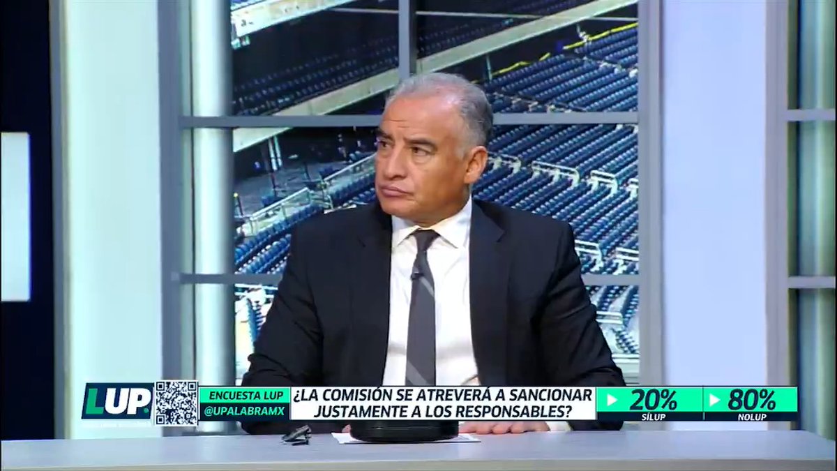 De la Torre ya todos sabíamos que era pendejo, pero no tanto, no? Ahora resulta que es peor hacer la seña de 3, que hizo Jardine a la de "te cogí 2 veces" que hizo Mohamed. 😂😂😂😂😂😂😂