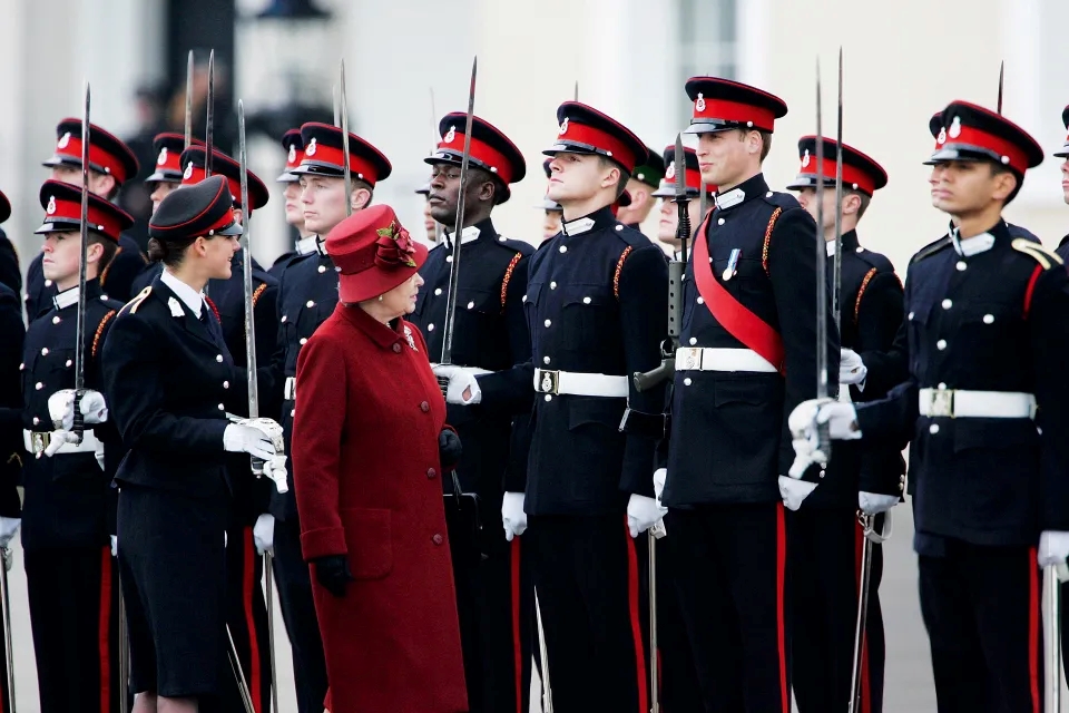A wonderful and precious moment between Prince William and his late grandmother, Queen Elizabeth II ❤️