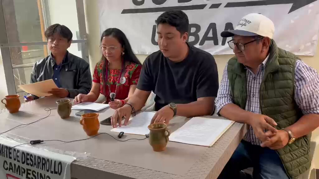 #Actualidad 🔴 | Codeca, el CCDA y organizaciones estudiantiles, anuncian movilizaciones desde varios puntos de la Ciudad de Guatemala para el miércoles 22 de abril. Las movilizaciones son por la imposición de Walter Mazariegos como rector de la Usac. También pidieron al presidente Bernardo Arévalo que "rompa con los pactos de impunidad" en la elección de fiscal general. 📹 Carlos Alonzo Lee más: