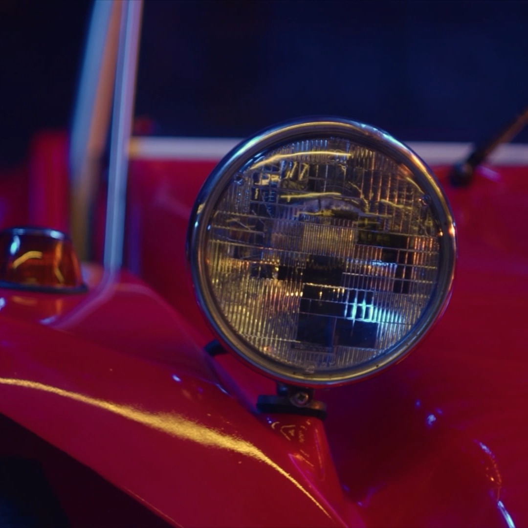 One vision changed the game and the dune buggy era began 🚘🏄 Hear the full story on #JeffDunhamsTheCarsThatDroveUs with Jeff Dunham, Tuesday at 9P on Discovery.