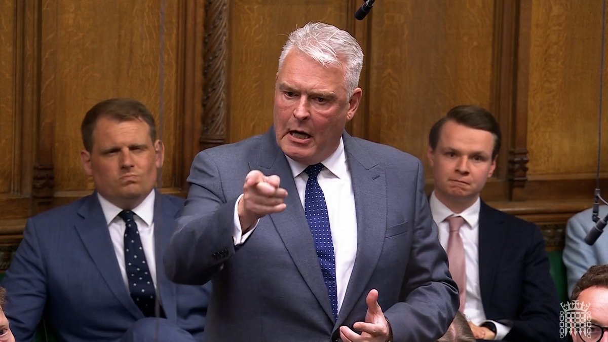 “That man couldn’t lie straight in bed!” Lee Anderson has just been kicked out of the chamber for calling Starmer a liar.