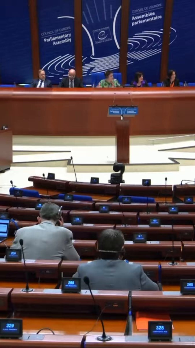 Jean-Noel Barrot ne répond pas à mes questions à l’Assemblée nationale. J’avais 30 secondes aujourd’hui à l’Assemblée parlementaire du Conseil de l’Europe pour les lui reposer. Va-t-il enfin demander ce mardi 21 avril la suspension de l’accord d’association UE-Israel lors de la réunion des ministres des affaires étrangères de l’UE comme vont le faire l’Espagne, l’Irlande et la Slovénie ? Devinez sa réponse.