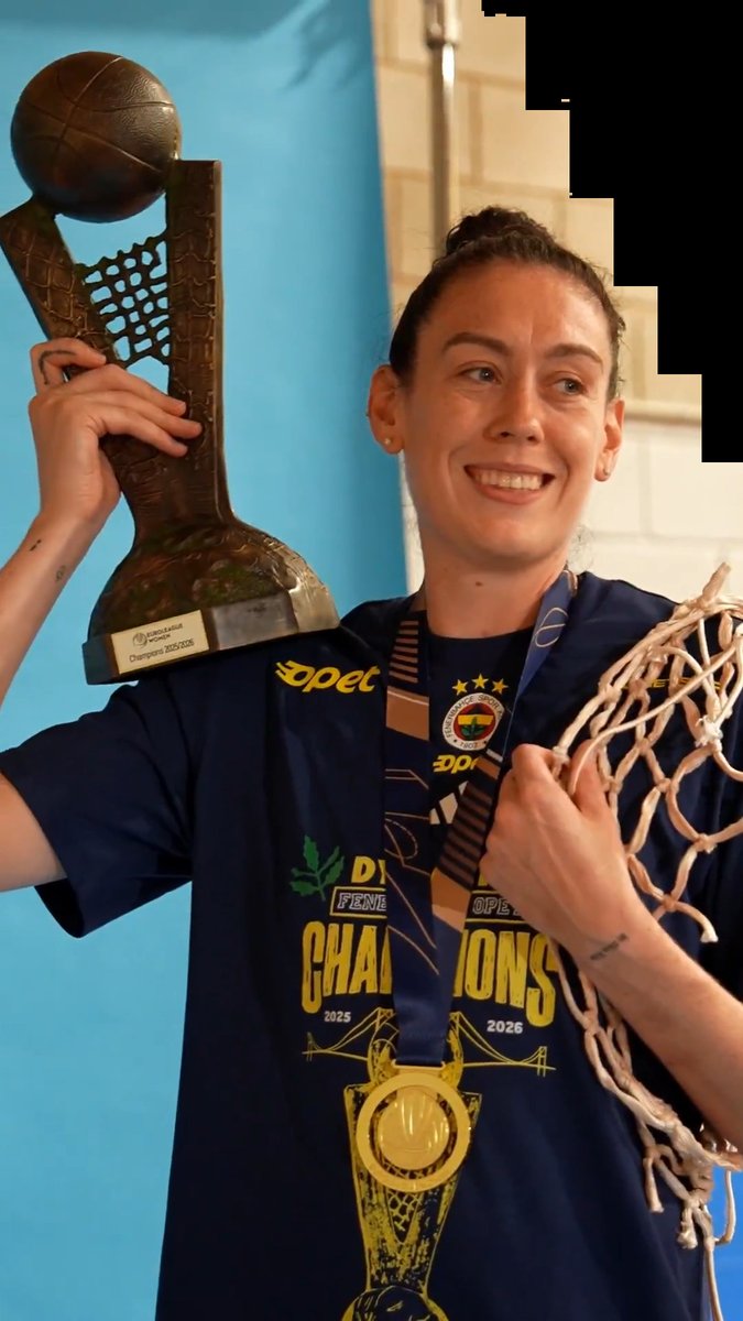 That Champions’ smile 🏆 #EuroLeagueWomen