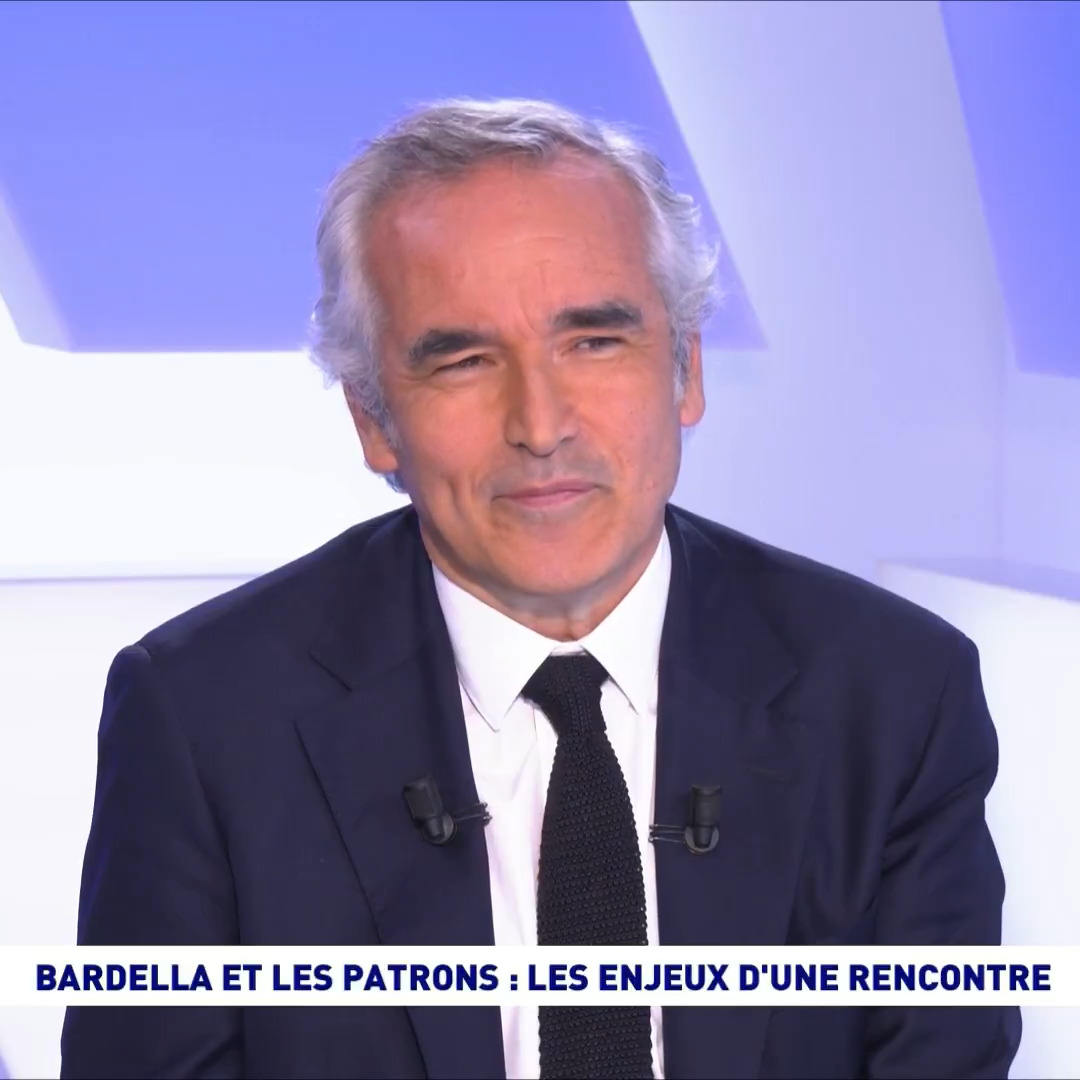 À un an de la présidentielle, "55 % des Français ne se retrouvent pas, pour l’instant, dans l’offre politique qui leur est proposée. Ce n’est pas rien, plus de la moitié des Français". Bruno Jeudy invité de Caroline Roux dans #cdanslair