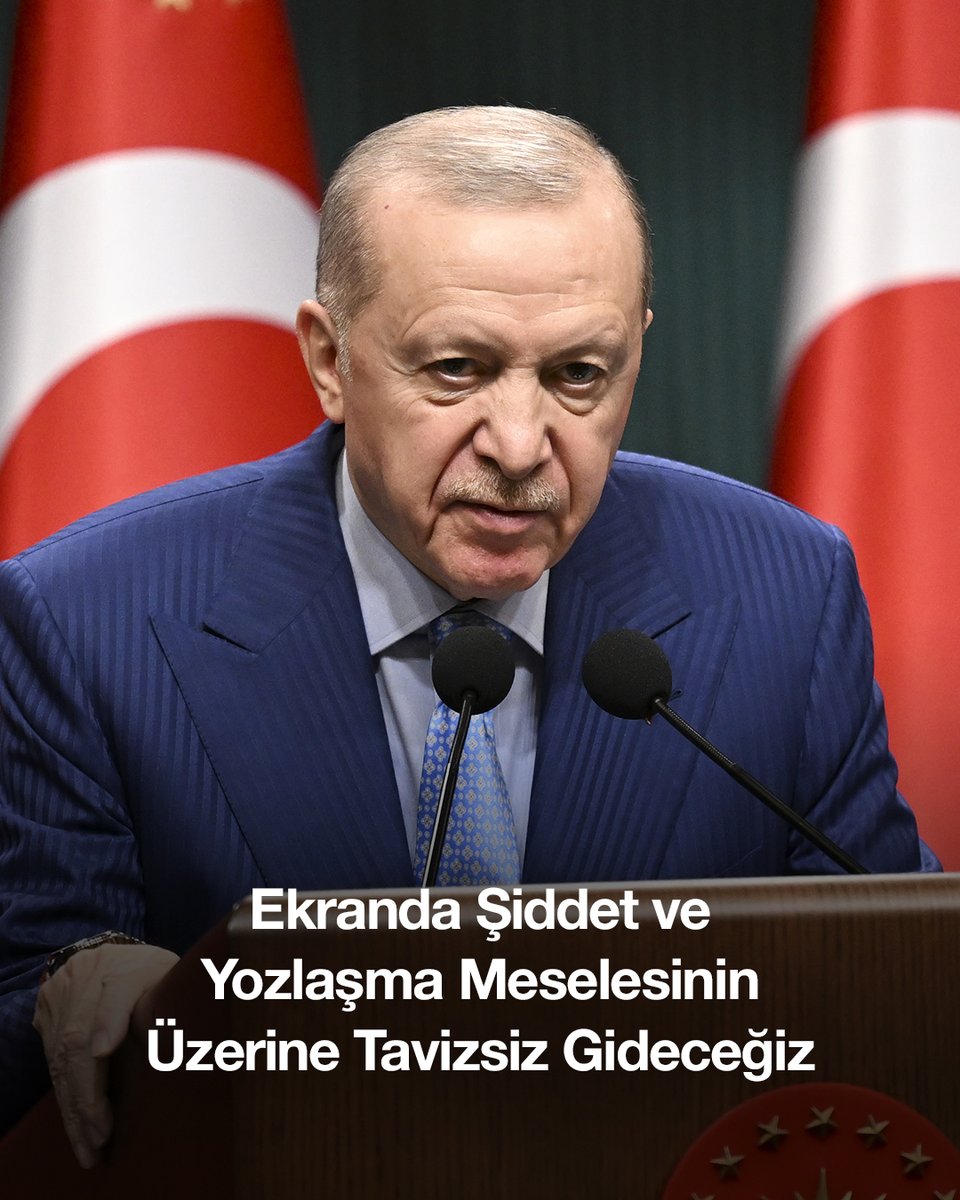 Şiddeti özendiren, çarpık ilişkileri meşrulaştıran, kötülüğü sıradanlaştıran yapımlardan ziyade aileyi merkeze alan, iyiliği teşvik eden yapımlara ekranlarda daha fazla yer verilmesi gerekiyor. Ekranda şiddet ve yozlaşmanın üzerine daha tavizsiz gitmekte kararlıyız.