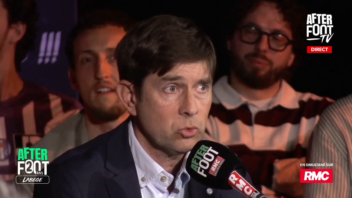 🟣Olivier Cloarec, président du TFC, souligne l'importance de la formation du Téfécé: "Le premier jour où je suis arrivé, j'ai été surpris de voir ce mur au centre d'entraînement avec tous les joueurs pro passés par le club. Depuis des dizaines d'années, nous sortons des joueurs"