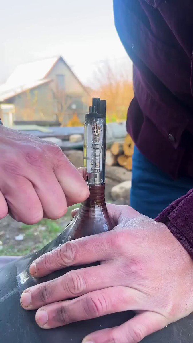 Basit malzemeler ve küçük düzenekler ile elektrik üretim işlemi.