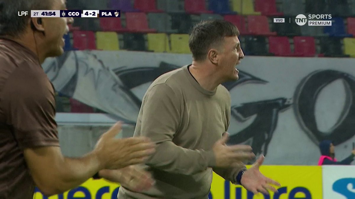 ¡Descuenta El Calamar y se pone a tiro en el final! Merlini definió y puso el 3-4 a poco tiempo del cierre ⏰