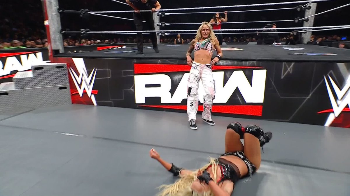 Sol Ruca is putting on a show!! 🤙 😮‍💨 Sol Ruca | #RawAfterMania