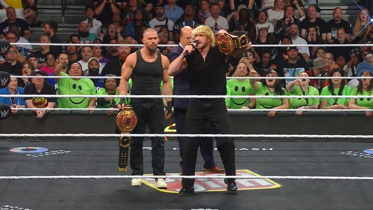 "I hate these outsiders!" Logan Paul is NOT happy with Speed⭐️, but the crowd doesn't want to hear it! 😭😭😭 #RawAfterMania