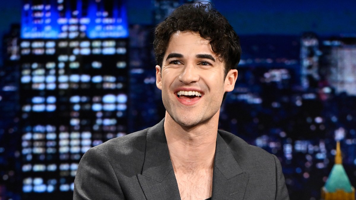 .Darren Criss is now the third GLEE cast member in three years to win at The Tony Awards! #FallonTonight